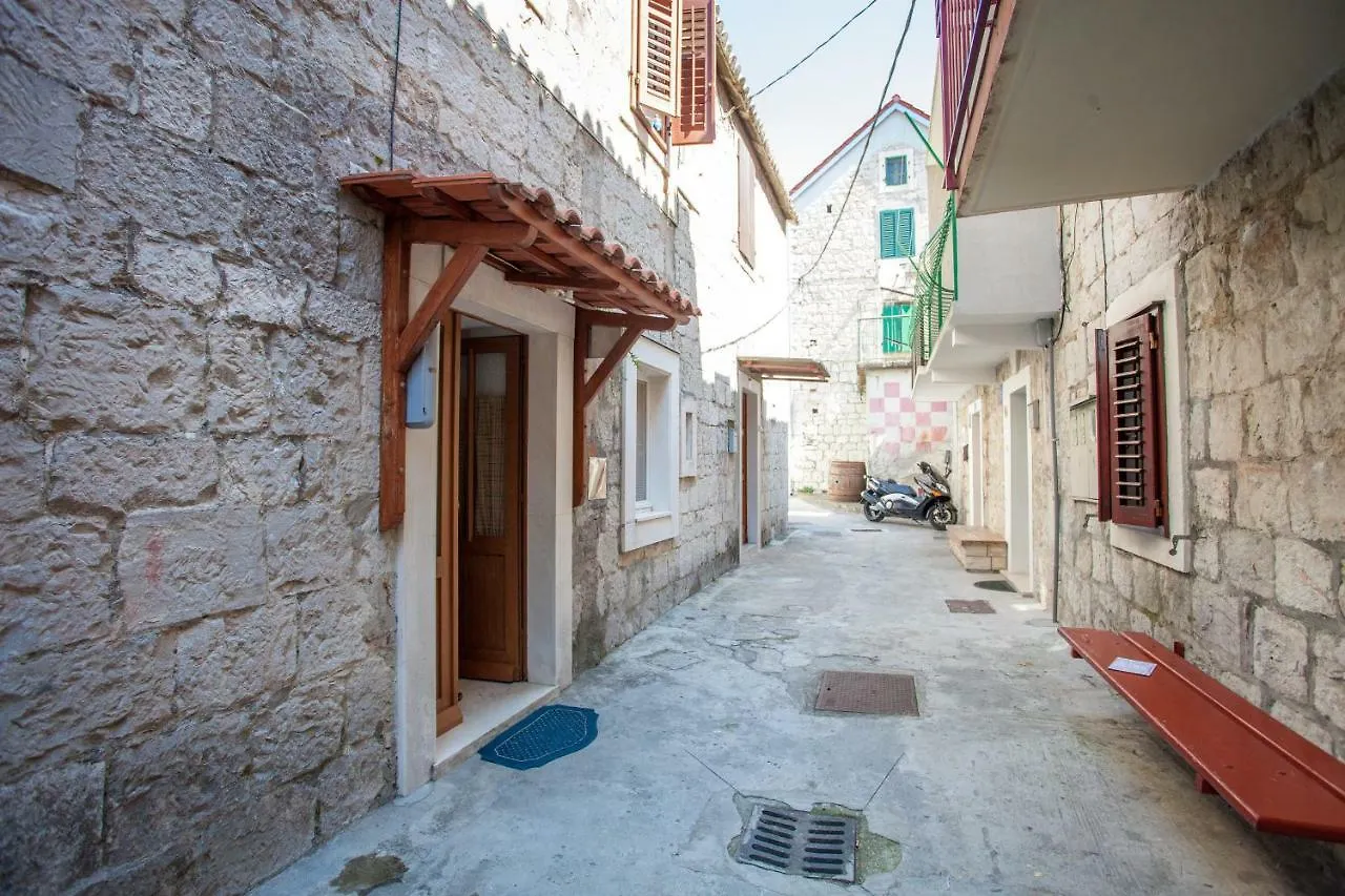 Apartment A4, Private Terrace Wi-Fi Split