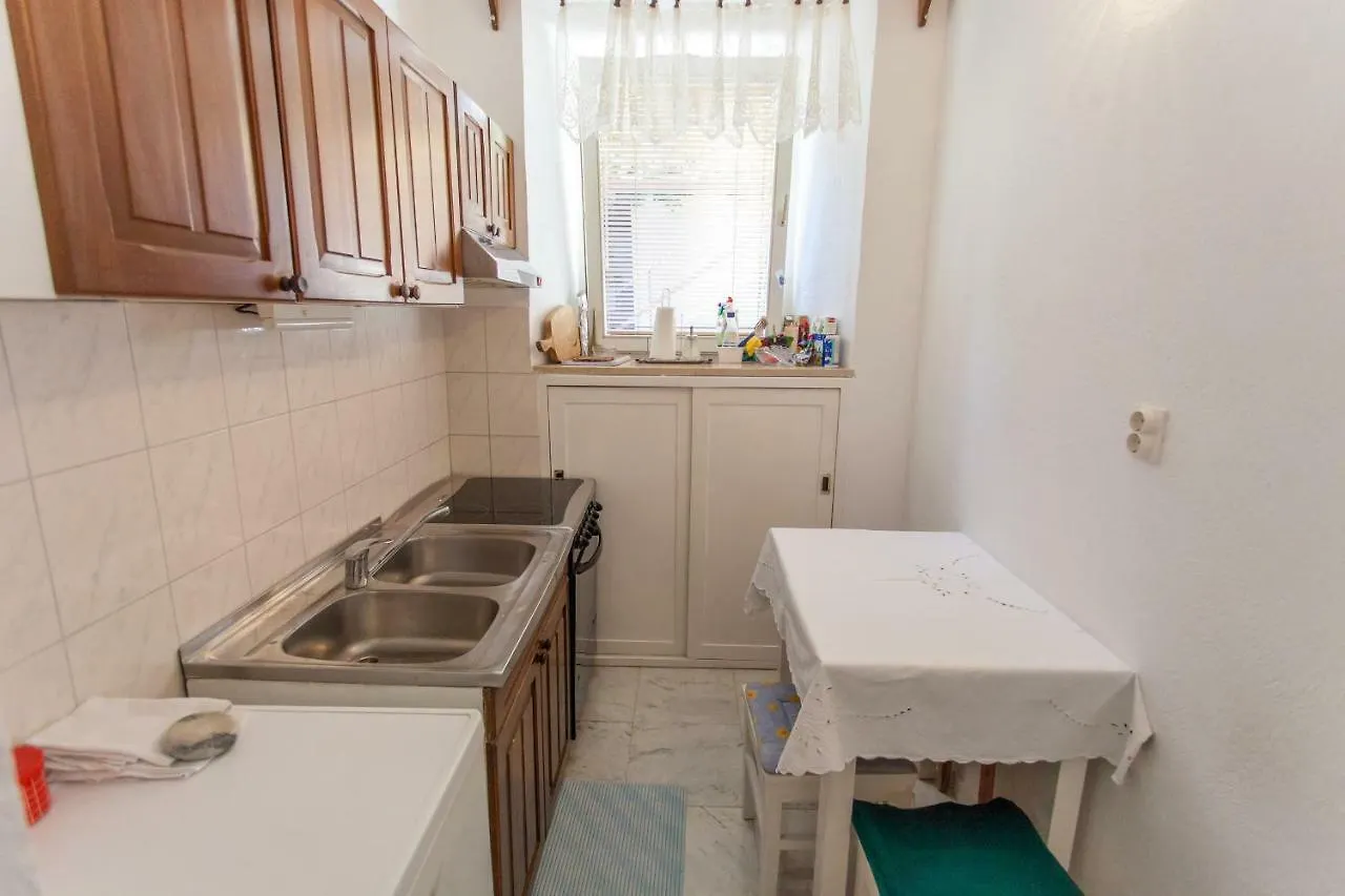 Apartment A4, Private Terrace Wi-Fi Split